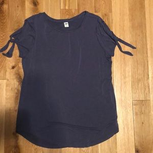 Old Navy Top with knotted sleeves